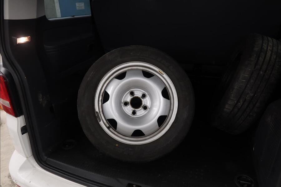 Volkswagen Caravelle vaihtoauto