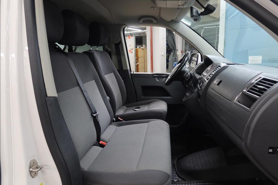 Volkswagen Caravelle vaihtoauto