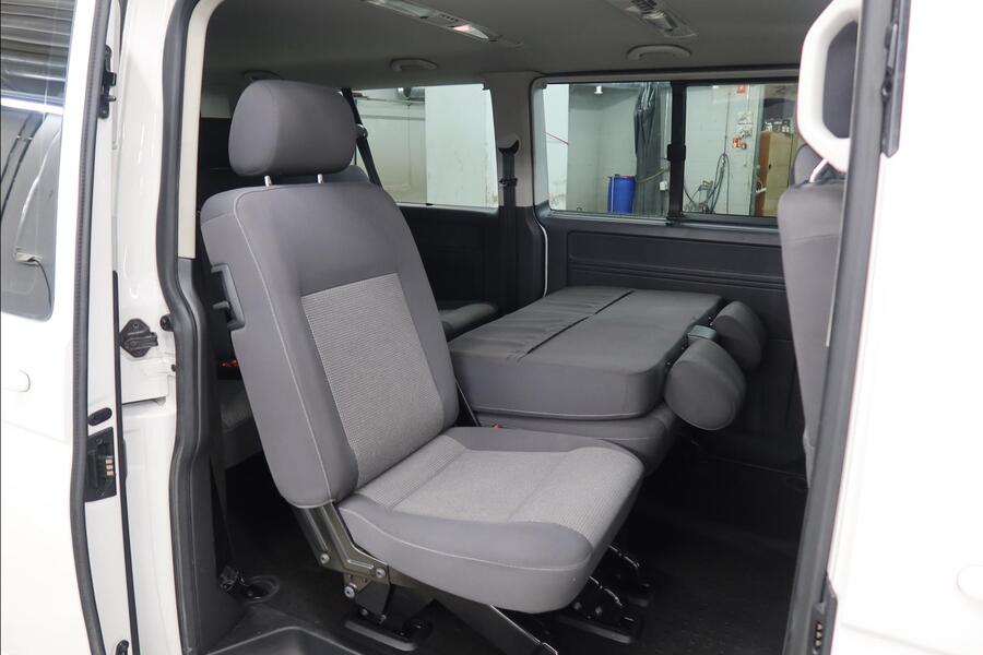 Volkswagen Caravelle vaihtoauto