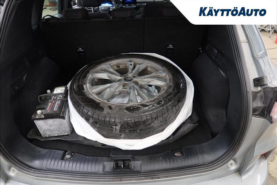 Ford Kuga vaihtoauto