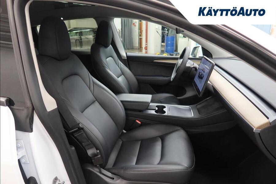 Tesla Model Y vaihtoauto