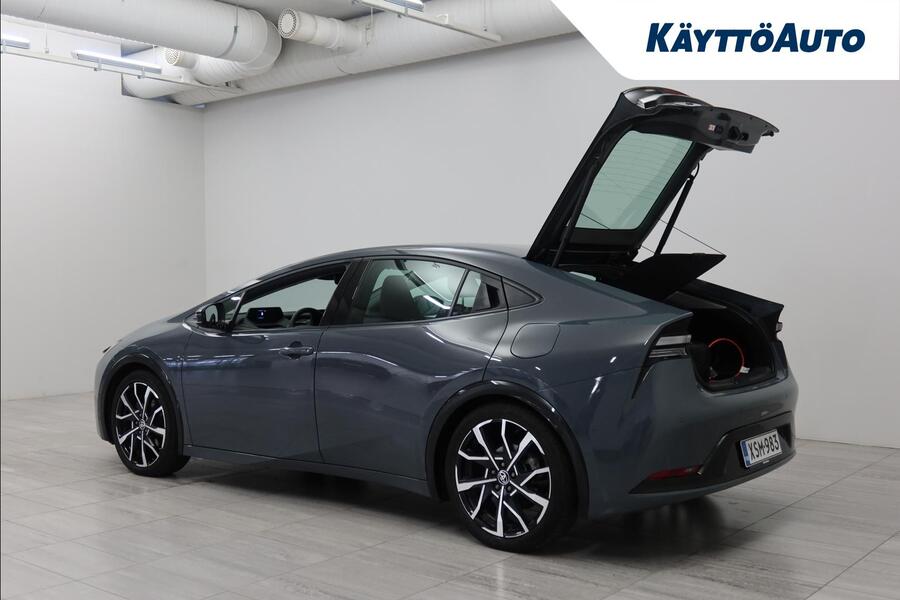 Toyota Prius Plug-in vaihtoauto