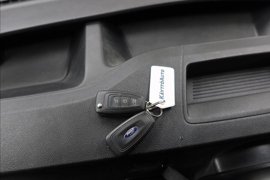 Ford Transit Custom vaihtoauto