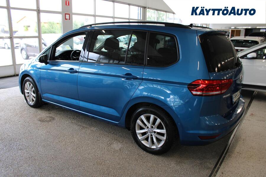 Volkswagen Touran vaihtoauto