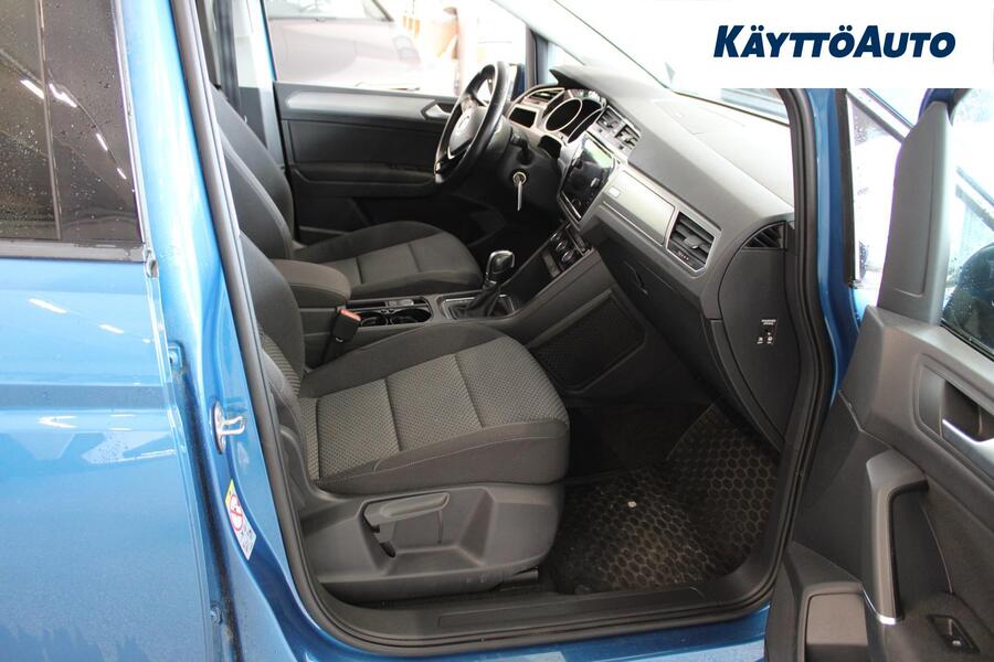 Volkswagen Touran vaihtoauto