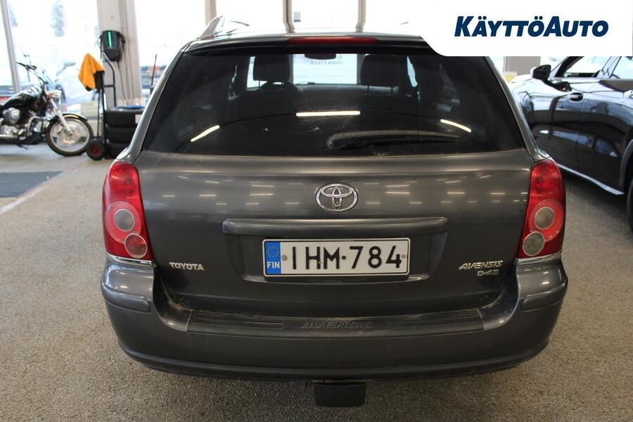 Toyota Avensis vaihtoauto