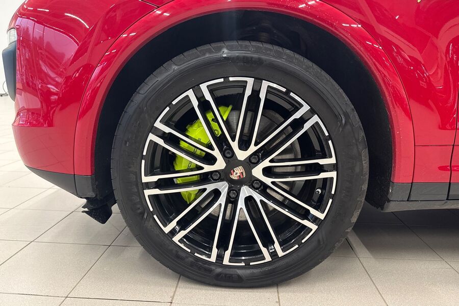 Porsche Cayenne vaihtoauto