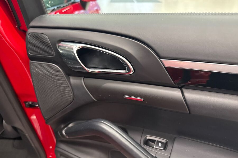 Porsche Cayenne vaihtoauto