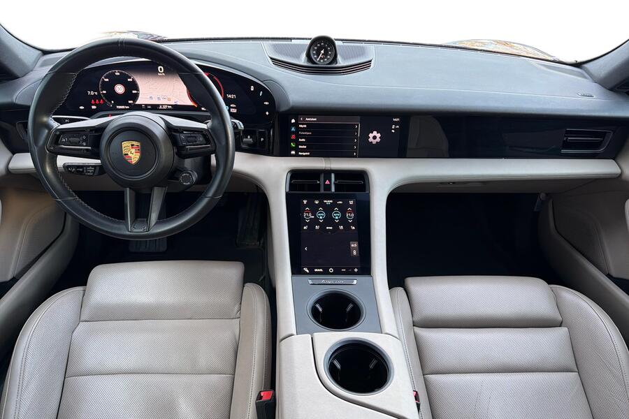 Porsche Taycan vaihtoauto