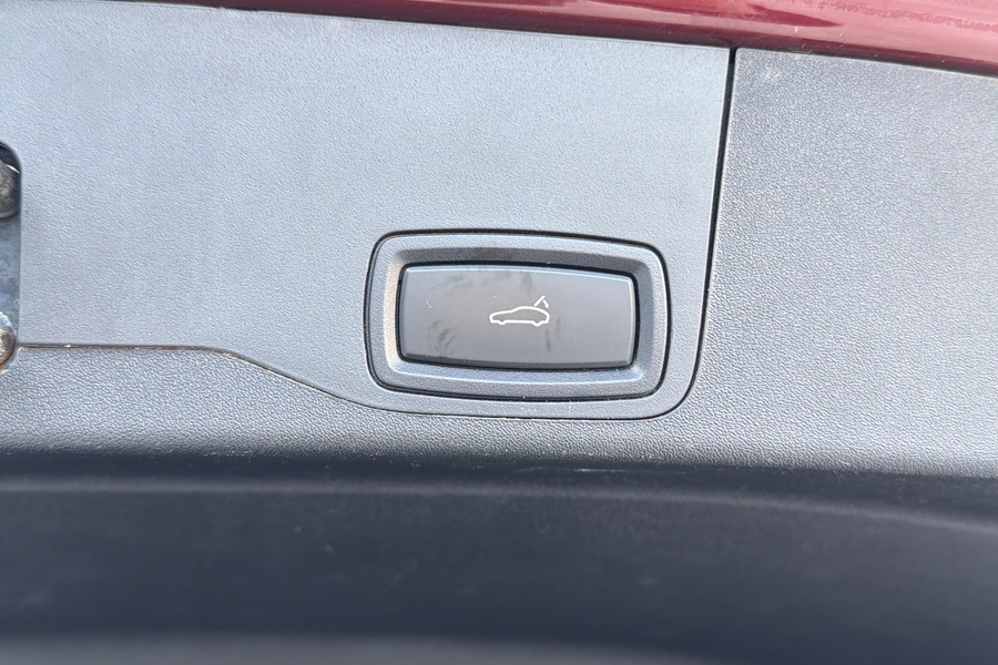 Porsche Taycan vaihtoauto