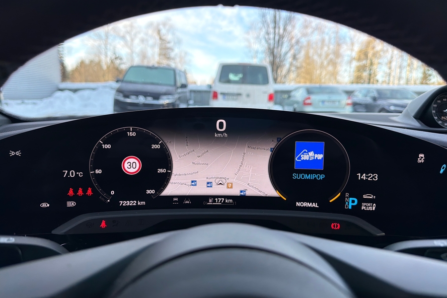 Porsche Taycan vaihtoauto