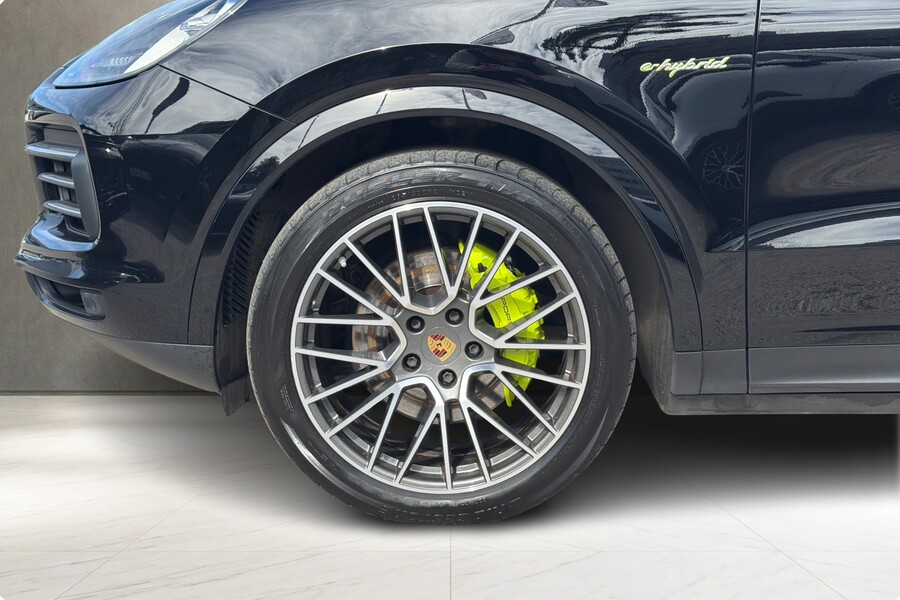 Porsche Cayenne vaihtoauto