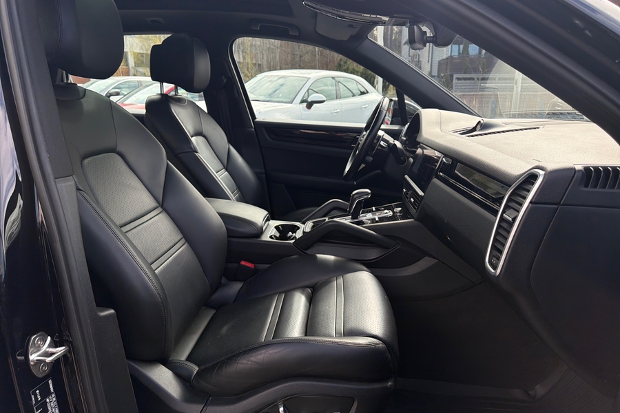 Porsche Cayenne vaihtoauto