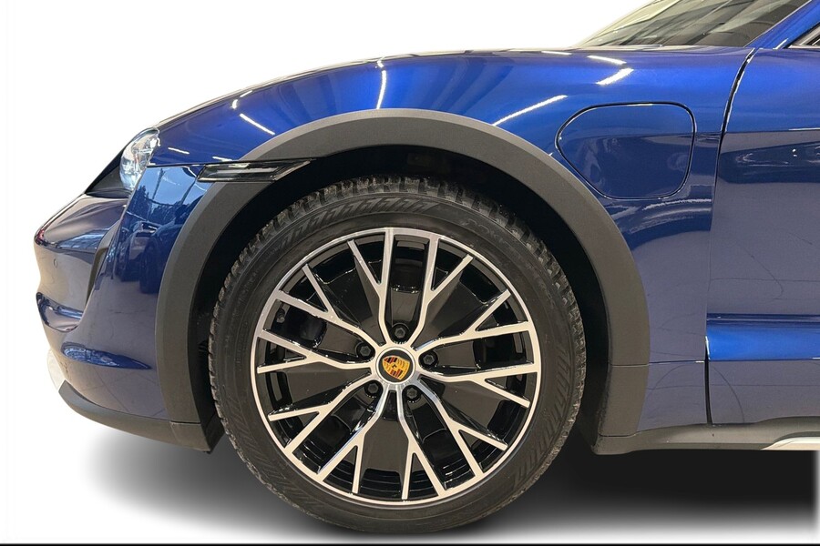 Porsche Taycan vaihtoauto