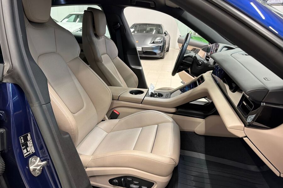 Porsche Taycan vaihtoauto