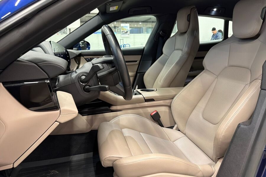 Porsche Taycan vaihtoauto