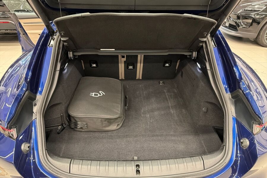 Porsche Taycan vaihtoauto