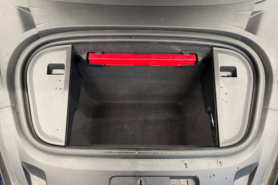 Porsche Taycan vaihtoauto