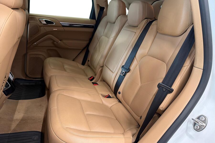 Porsche Cayenne vaihtoauto