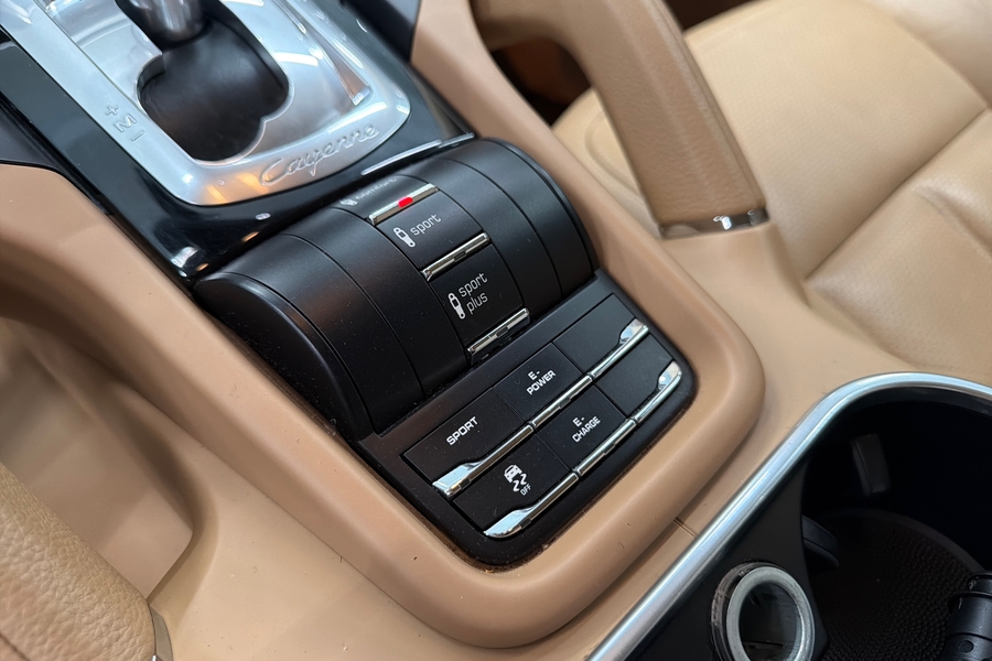 Porsche Cayenne vaihtoauto