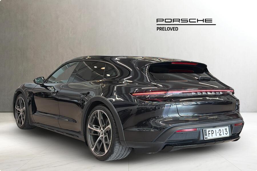 Porsche Taycan vaihtoauto
