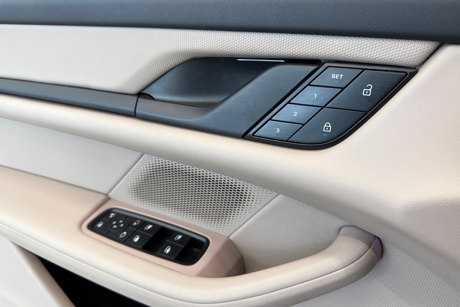 Porsche Taycan vaihtoauto