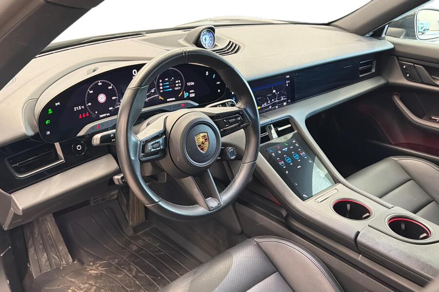 Porsche Taycan vaihtoauto