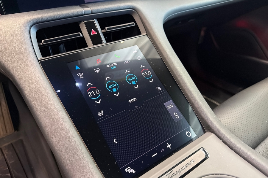 Porsche Taycan vaihtoauto