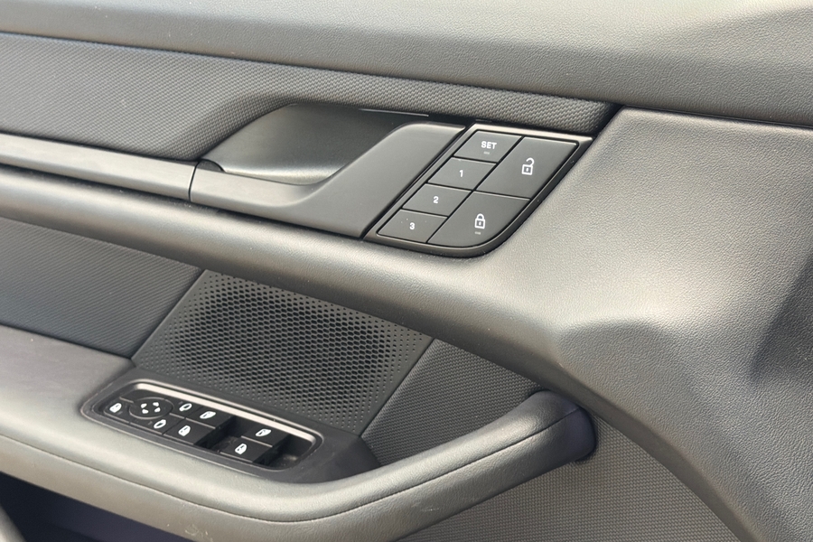 Porsche Taycan vaihtoauto