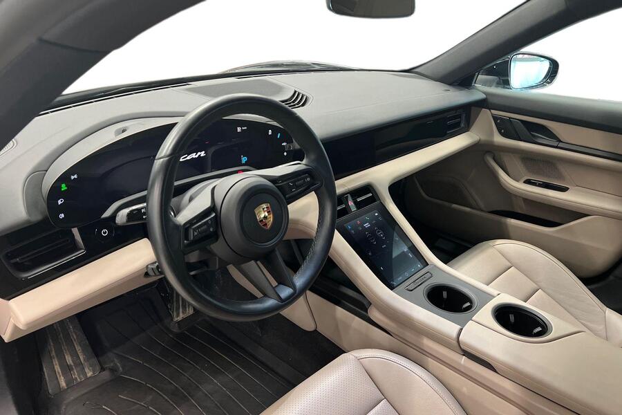 Porsche Taycan vaihtoauto