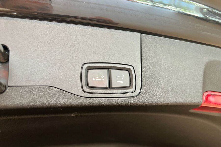 Porsche Taycan vaihtoauto