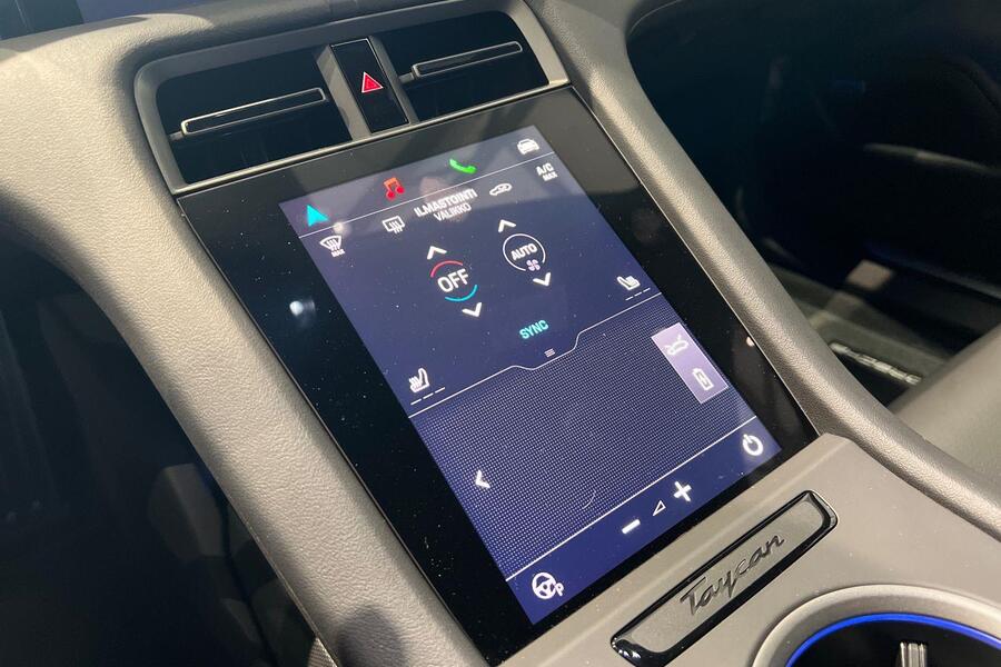 Porsche Taycan vaihtoauto