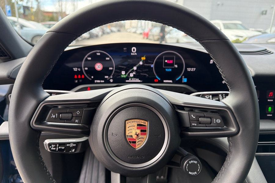 Porsche Taycan vaihtoauto