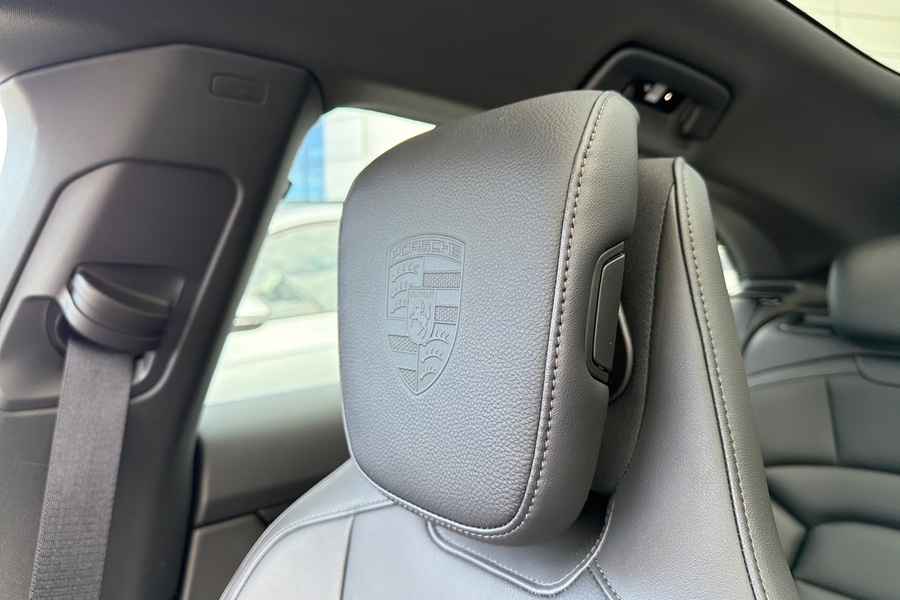 Porsche Taycan vaihtoauto