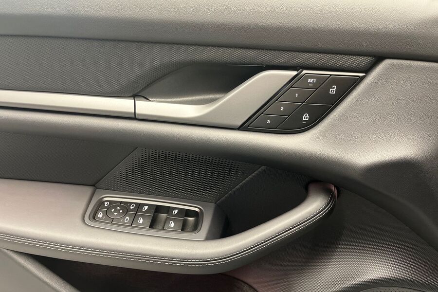 Porsche Taycan vaihtoauto