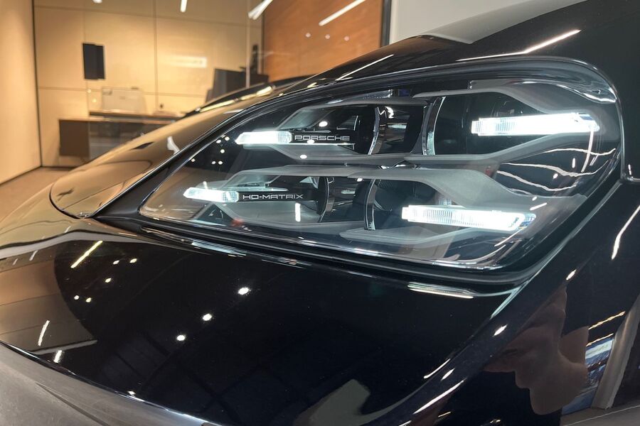 Porsche Taycan vaihtoauto