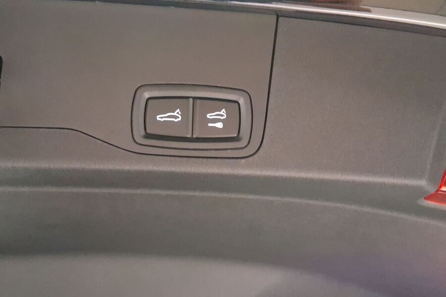 Porsche Taycan vaihtoauto