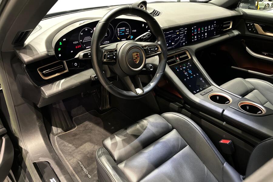 Porsche Taycan vaihtoauto