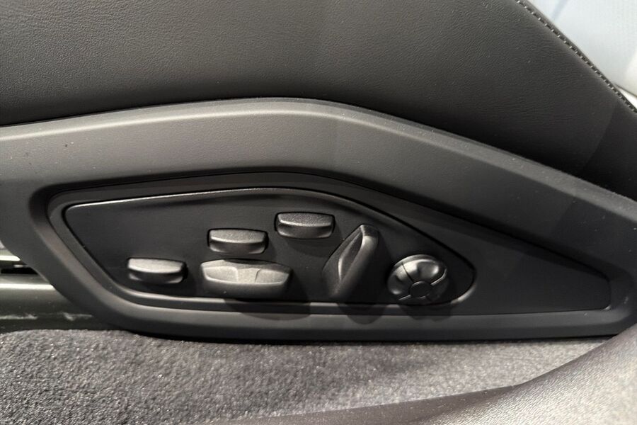 Porsche Taycan vaihtoauto