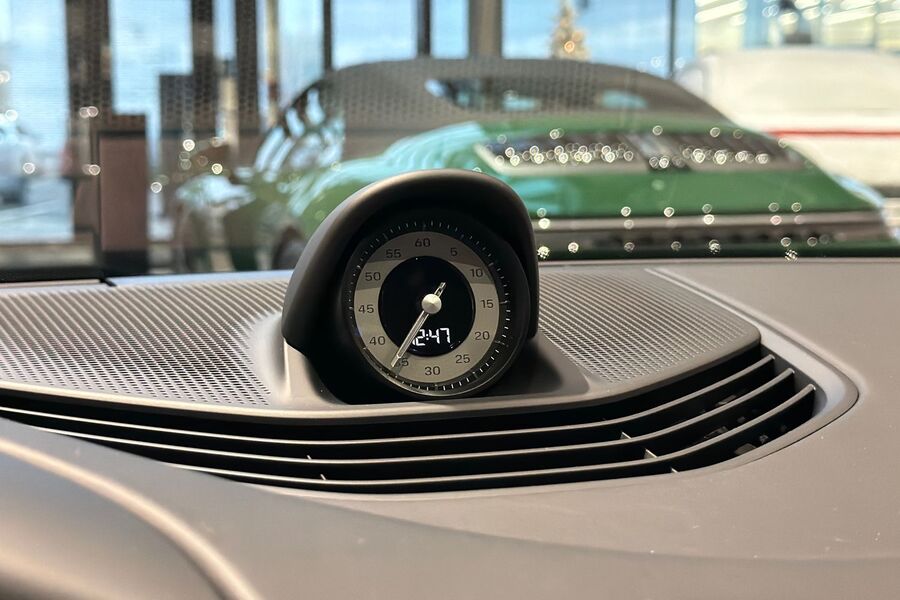 Porsche Taycan vaihtoauto