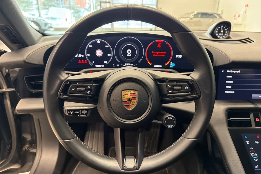 Porsche Taycan vaihtoauto