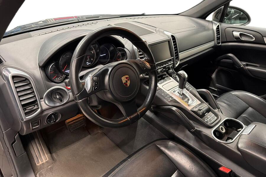 Porsche Cayenne vaihtoauto