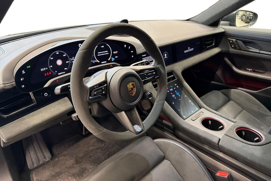 Porsche Taycan vaihtoauto