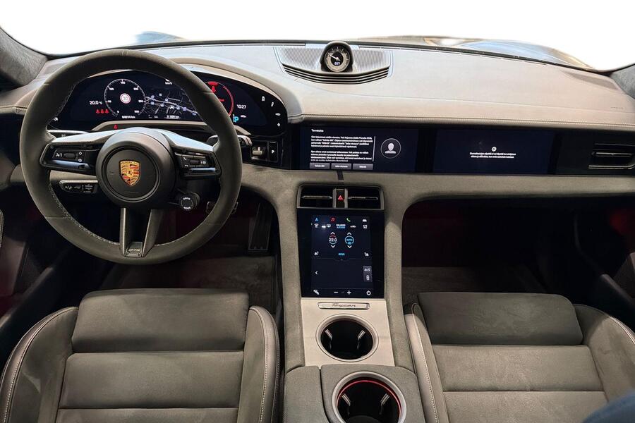 Porsche Taycan vaihtoauto