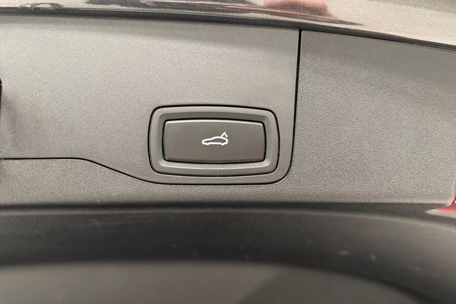 Porsche Taycan vaihtoauto