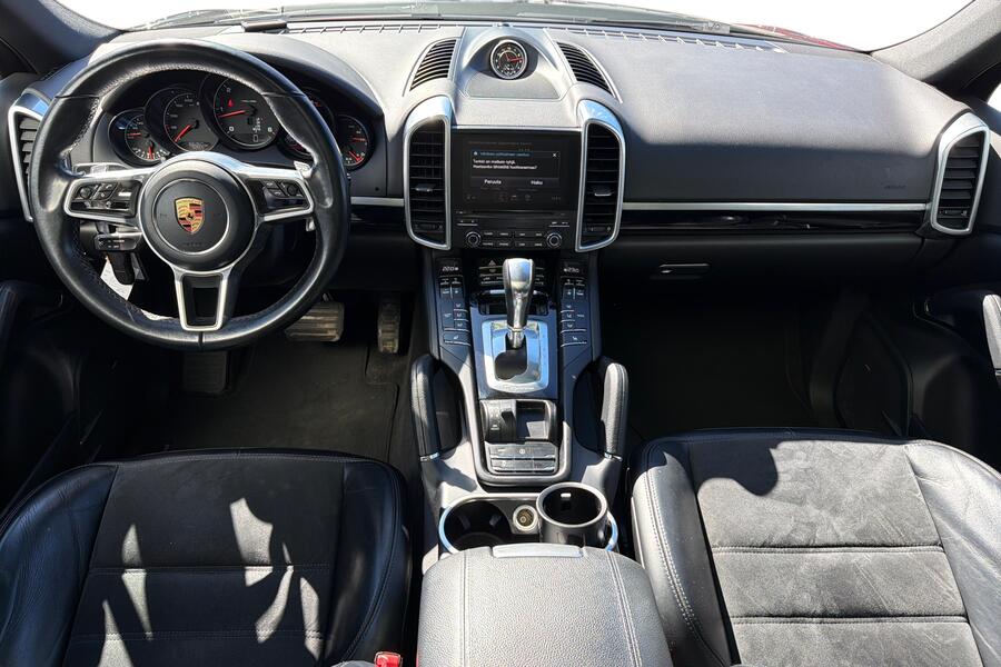 Porsche Cayenne vaihtoauto