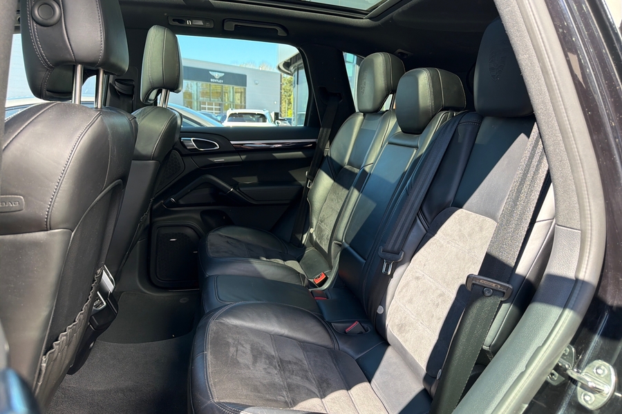 Porsche Cayenne vaihtoauto