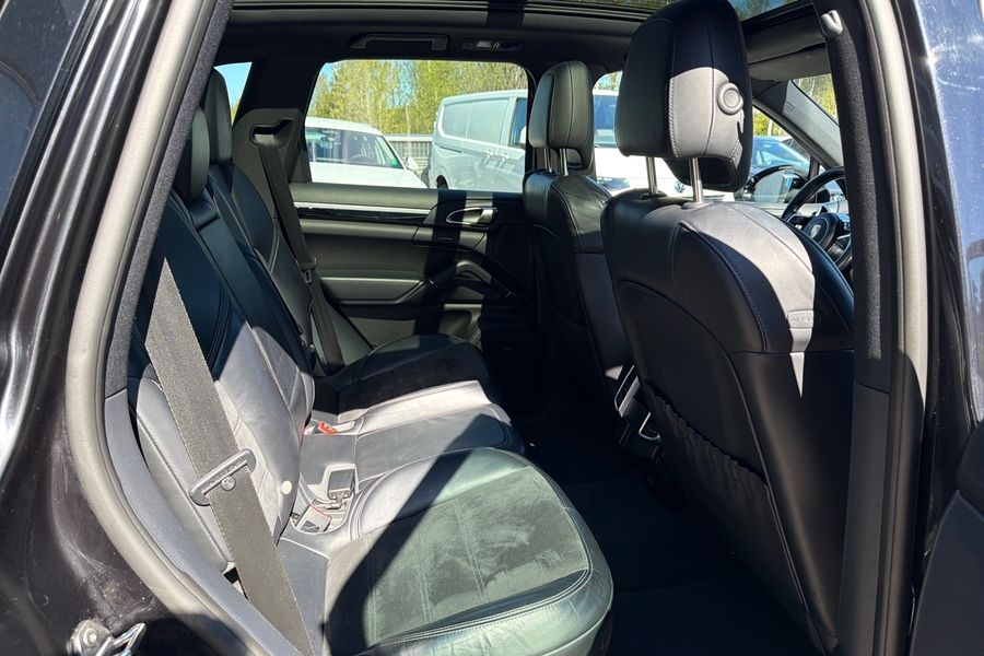 Porsche Cayenne vaihtoauto