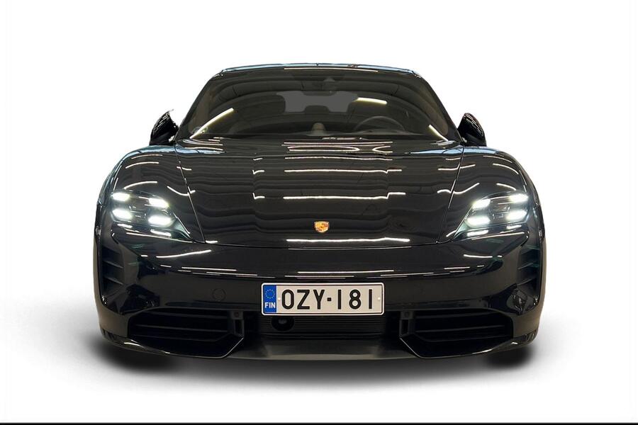 Porsche Taycan vaihtoauto