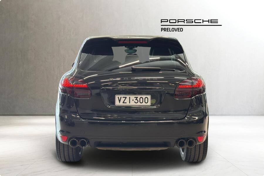 Porsche Cayenne vaihtoauto